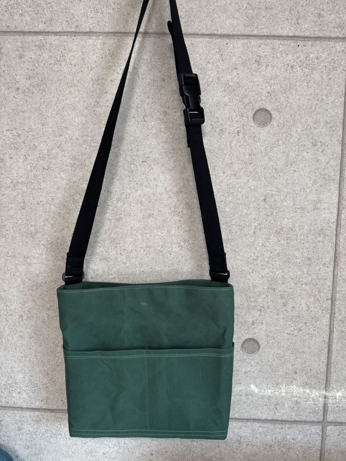 帆布のショルダーバッグ グリーン